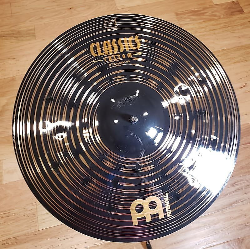 Platillo crash pesado oscuro Meinl CC16HDAC Classics Custom de 16"